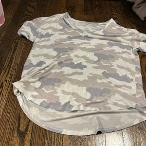 American eagle soft and sexy short sleeve shirt